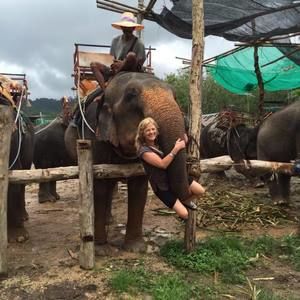 Meet your Posher, Laura